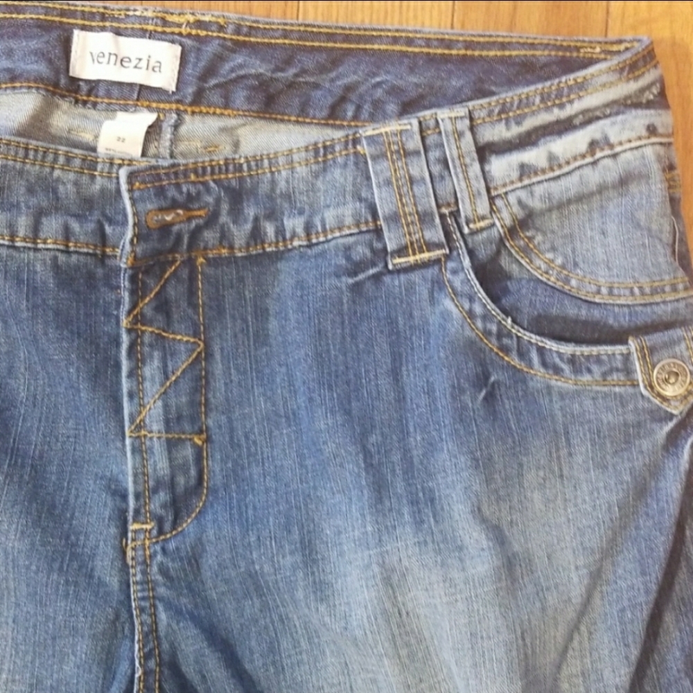 Venezia Cropped Jeans size 22